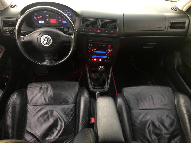 Illustration for article titled At $5,495, Is This 2000 VW GTI VR6 a Hot Hatch You Could Warm Up To?